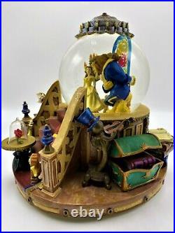 1991 Beauty and The Beast lighted Musical Snow Globe The Enchanted Love