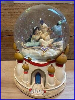 1992 vintage Disney Aladdin Musical Snow Globe A Whole New World Music Box