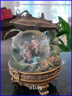 20,000 Leagues Under the Sea NAUTILUS DISNEY SNOWGLOBE SNOW GLOBE MUSIC BOX