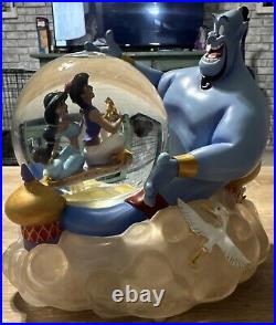 A Whole New World Disney Snow Globe Genie Aladdin Jasmine Carpet Ride Music Box