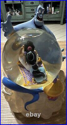 A Whole New World Disney Snow Globe Genie Aladdin Jasmine Carpet Ride Music Box