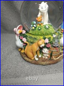Aristocats musical Snow Globe Disney Everybody Wants To Be A Cat WORKS vintage