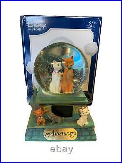 Brand New In Box Disney Store 40th Anniversary Aristocats Musical Snow Globe