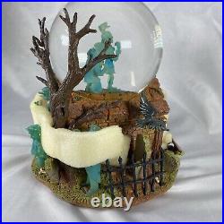 DISNEY HAUNTED MANSION Grim Grinning Ghost Music Box Snow Globe lights up with Box