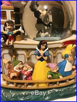 DISNEY Mickey's 75th Anniversary Steamboat musical snow globe-read Description