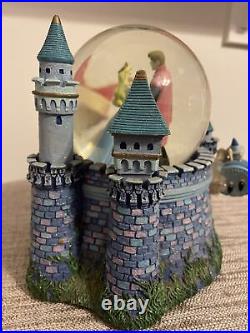 DISNEY Musical Snow Globe Cinderella Once Upon The Dream Fairy Godmothers Castle