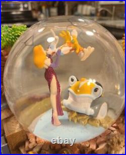 DISNEY WHO FRAMED ROGER RABBIT WithJESSICA RABBIT MUSICAL SNOW GLOBE FLAWED