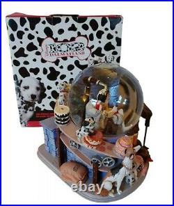 Disney 102 Dalmations Cruella DeVille & Dogs Musical Sno-Globe, EC