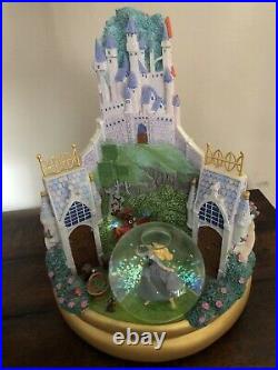 Disney 3 Scene Snow globe. Snow White, Sleeping Beauty, Cinderella Musical Spins