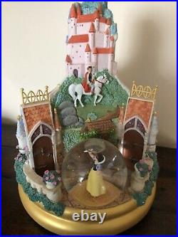 Disney 3 Scene Snow globe. Snow White, Sleeping Beauty, Cinderella Musical Spins