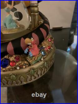 Disney Aladdin Arabian Nights hourglass snow globe musical
