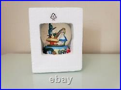 Disney Alice In Wonderland Music Snow Globe Im Late Caterpillar Enesco 5.5