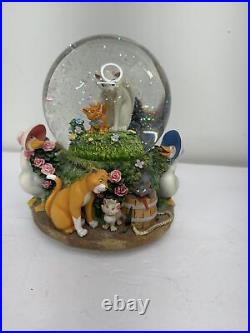 Disney Aristocats musical Snow Globe Everybody Wants To Be A Cat Excellent WORKS