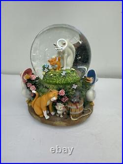 Disney Aristocats musical Snow Globe Everybody Wants To Be A Cat Excellent WORKS