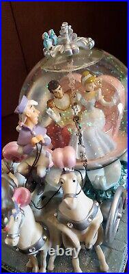 Disney Cinderella 50th Anniversary Musical Water Snow Globe in Mint Condition
