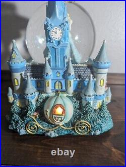 Disney Cinderella Castle Musical Snow Globe Dream Is A Wish Your Heart Makes