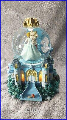 Disney Cinderella Castle Musical Snow Globe Dream Is A Wish Your Heart Makes vtg