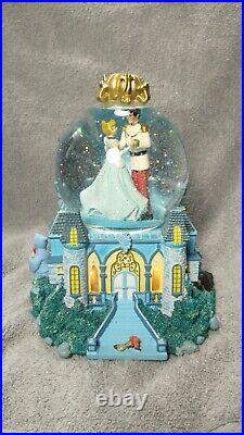 Disney Cinderella Castle Musical Snow Globe Dream Is A Wish Your Heart Makes vtg