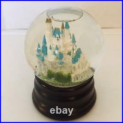 Disney Cinderella Castle Snow Globe Musical A Dream Is A Wish Your Heart Makes