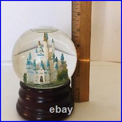 Disney Cinderella Castle Snow Globe Musical A Dream Is A Wish Your Heart Makes