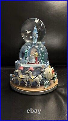 Disney Cinderella Double Snow Globe Horse Carriage Castle Circling Doves Music