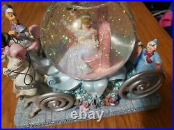 Disney Cinderella Musical Snow Globe Carriage Prince Charming So This is Love