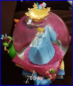 Disney Cinderella Musical Snow Globe Plays A Dream Is A Wish Your Heart Makes