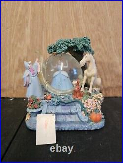 Disney Cinderella's Magical Gown Musical Snow Globe