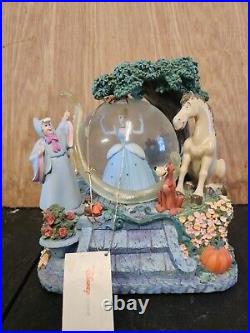 Disney Cinderella's Magical Gown Musical Snow Globe