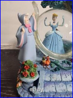 Disney Cinderella's Magical Gown Musical Snow Globe