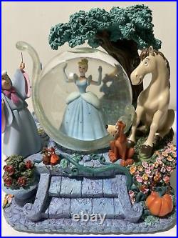 Disney Cinderella's Magical Gown Musical Snow Globe -Everything Works, With BOX