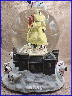 Disney Cruella de Vil 101 Dalmatians Musical Snow Globe Works Clean Retired