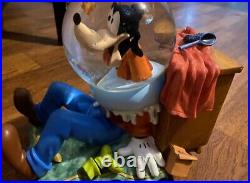 Disney Direct Goofy's Fish Bowl Musical Wind-Up Globe 1995