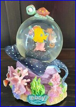Disney FINDING NEMO Coral Reef Musical Snow Globe withBlower Over The Waves Tune