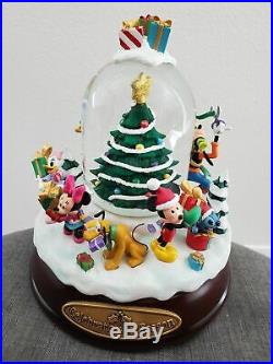 Disney Holiday Christmas Fab 5 Snowglobe Celebrate The Season Musical Globe New