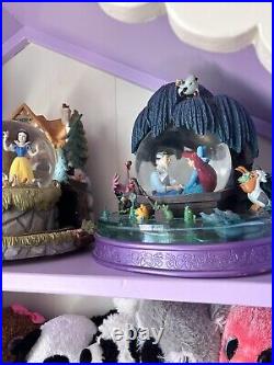 Disney LITTLE MERMAID KISS THE GIRL MUSICAL Snow globe. RARE