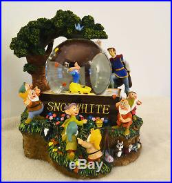 Disney Large Snow White & The Seven Dwarfs Snow Globe Music Box Collectable Rare