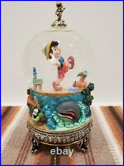 Disney Masters of Animation 9.5 Pinocchio Musical Water Globe. Ollie Johnston