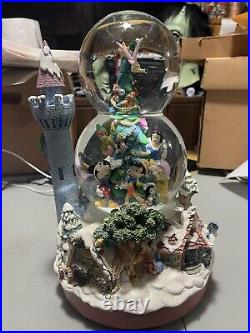 Disney Mickey & Friends Christmas Double Globe Musical Snowglobe Castle Box Read