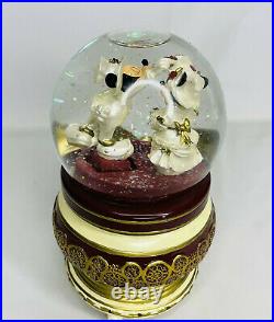 Disney Mickey & Minnie Mouse Victorian Christmas Snow Globe Musical Works