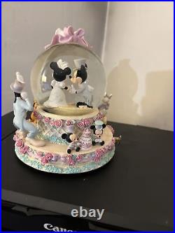 Disney Mickey & Minnie Wedding Cake Musical Snow Globe Plays Wedding March 7.5