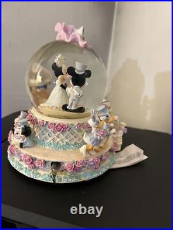 Disney Mickey & Minnie Wedding Cake Musical Snow Globe Plays Wedding March 7.5