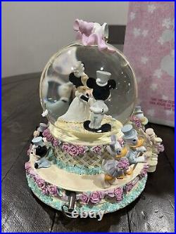 Disney Mickey & Minnie Wedding Cake Musical Snow Globe Plays Wedding March 7.5