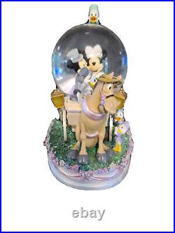 Disney Mickey & Minnie Wedding CakeTopper Coach Musical Snow Globe Just Married