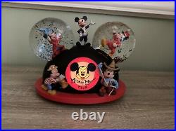 Disney Mickey Mouse March Club Ears Musical Snow Globe Light Up Works 2002