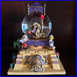 Disney Minnie Mouse Cleopatra Queen Of The Nile Light Up Musical Snow Globe