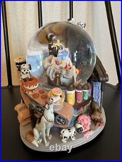 Disney Movie Cruella De Ville Cake Fiasco Snow Globe 102 Dalmatians Music Box