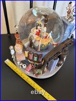 Disney Movie Cruella De Ville Cake Fiasco Snow Globe 102 Dalmatians Music Box