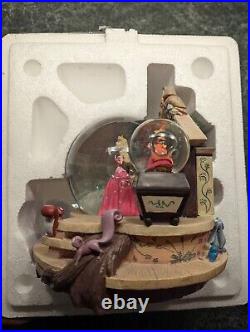 Disney Musical Aurora Snow Globe Once Upon A Dream. Disney Store exclusive. 2000