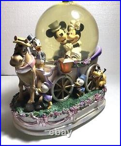 Disney Musical Sno Globe Mickey MinnieJust MarriedLightUp Goofy Donald Wedding